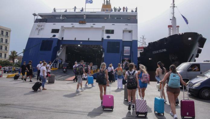 Διαμέρισμα Στο Κέντρο Δίπλα Στα Νοσοκομεία Και Τα Αξιοθέατα Appartement Athene Buitenkant foto
